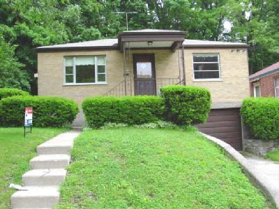 2826 Robert Ave, Cincinnati, OH 45211 photo 3