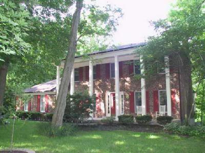 9640 Rexford Dr, Evendale, OH 45241 photo 1
