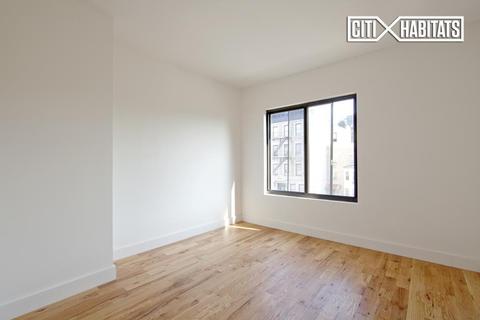 4330 Eileen Dr, Cincinnati, OH 45209 photo 4