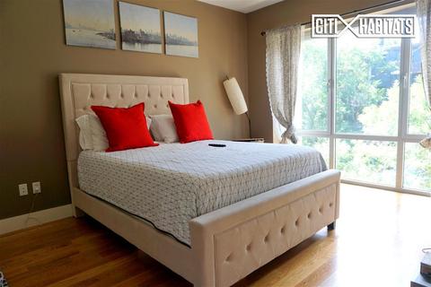 8555 Oakside Ct, Cincinnati, OH 45236 photo 2