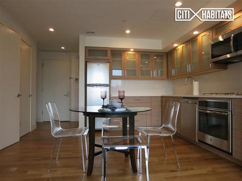 8555 Oakside Ct, Cincinnati, OH 45236 photo 4