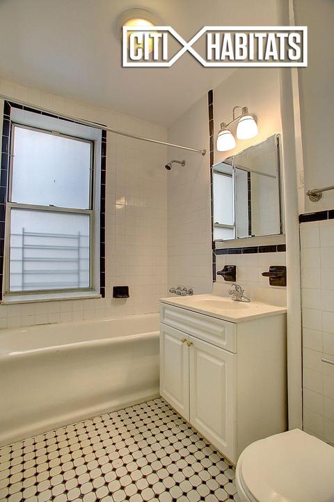 3132 Markbreit Ave, Cincinnati, OH 45209 photo 7