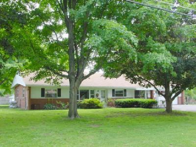 4354 Terrace Dr, Cincinnati, OH 45245 photo 3