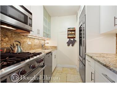 559 Libbejo Dr, Cincinnati, OH 45233 photo 4