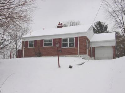 492 Leath Ave, Cincinnati, OH 45238 photo 2
