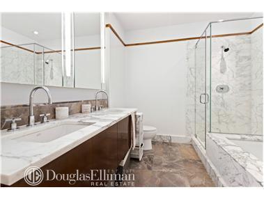 3010 Mapleleaf Ave, Cincinnati, OH 45213 photo 6