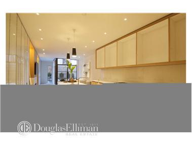 3555 Mchenry Ave, Cincinnati, OH 45225 photo 2