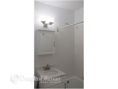 3000 Limestone Cir, Cincinnati, OH 45239 photo 14