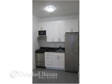 3000 Limestone Cir, Cincinnati, OH 45239 photo 9