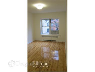 3000 Limestone Cir, Cincinnati, OH 45239 photo 4