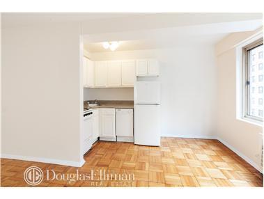 450 Ashsteade Ln, Cincinnati, OH 45255 photo 4