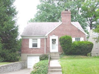 3307 Maplecrest Pl, Cincinnati, OH 45209 photo 2