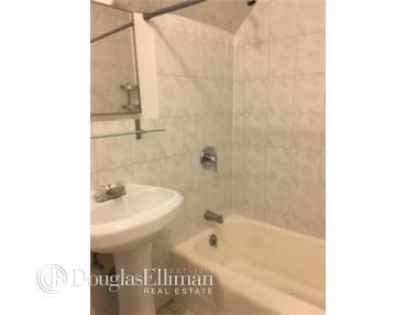 436 Meadowcrest Rd, Cincinnati, OH 45231 photo 9