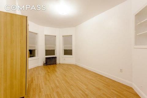 532 Bessinger Dr, Forest Park, OH 45240 photo 4