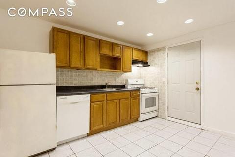 532 Bessinger Dr, Forest Park, OH 45240 photo 2