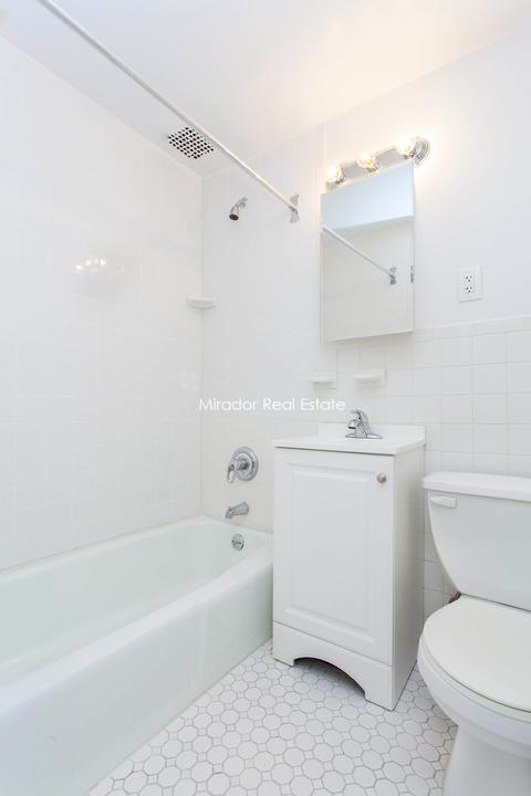 2129 E Hill Ave, Cincinnati, OH 45208 photo 6