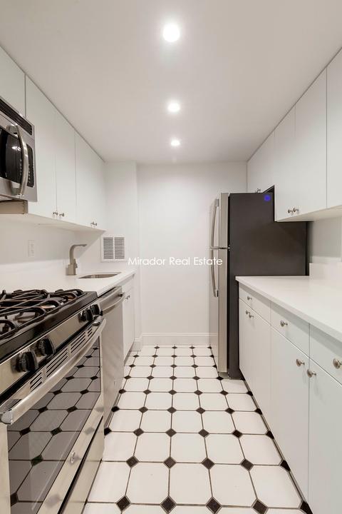 2137 Rangoon Ave, Forest Park, OH 45240 photo 8