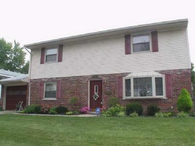 2402 Bluelark Dr, Cincinnati, OH 45231 photo 1