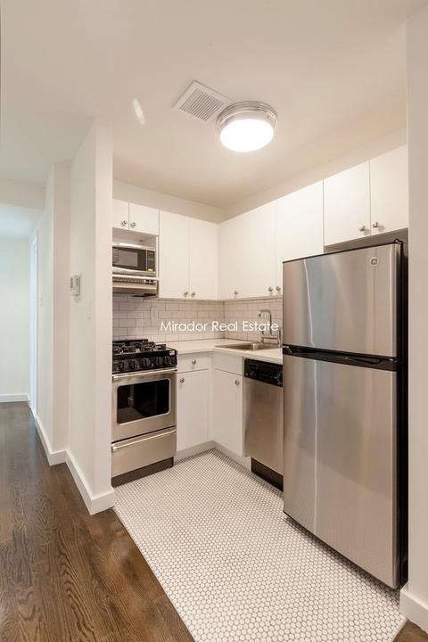 7597 Edgemont Rd, Cincinnati, OH 45237 photo 4