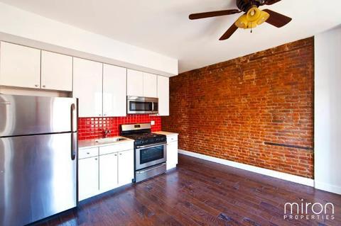 4231 Cherry St, Cincinnati, OH 45223 photo 2
