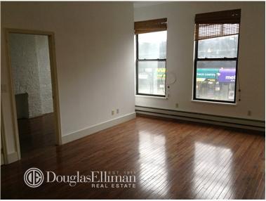 952 Summit Ave, Glendale, OH 45246 photo 6