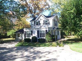 8613 Plainfield Rd, Cincinnati, OH 45236 photo 3