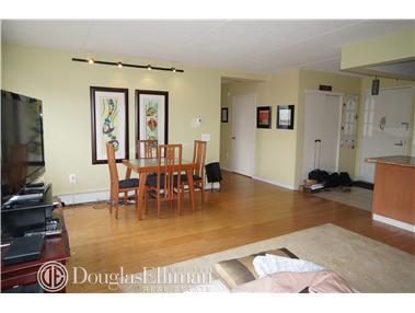 4336 Cappel Dr, Cincinnati, OH 45205 photo 5