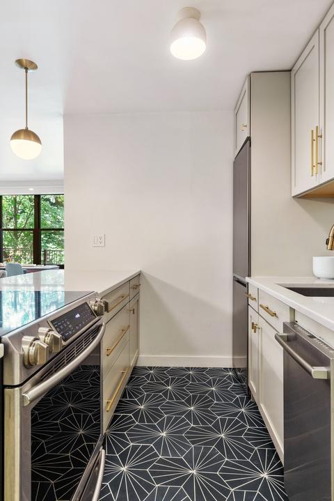 3441 Morrison Pl, Cincinnati, OH 45220 photo 5