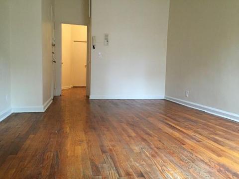 7050 Drake Rd, Cincinnati, OH 45243 photo 2