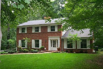 7050 Drake Rd, Cincinnati, OH 45243 photo 3