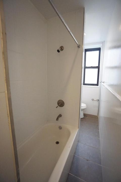 26 Thirteenth St, Cincinnati, OH 45202 photo 1