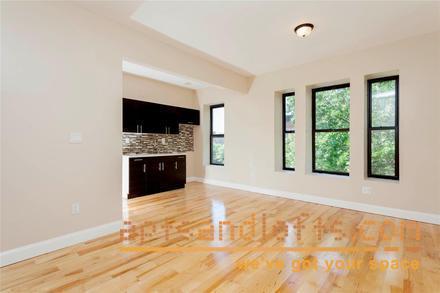 110 Charlton St, Cincinnati, OH 45219 photo 1