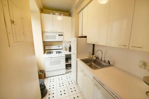 2216 Sauer Ave, Cincinnati, OH 45219 photo 6