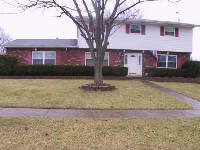 1698 Pinebluff Ln, Cincinnati, OH 45255 photo 3