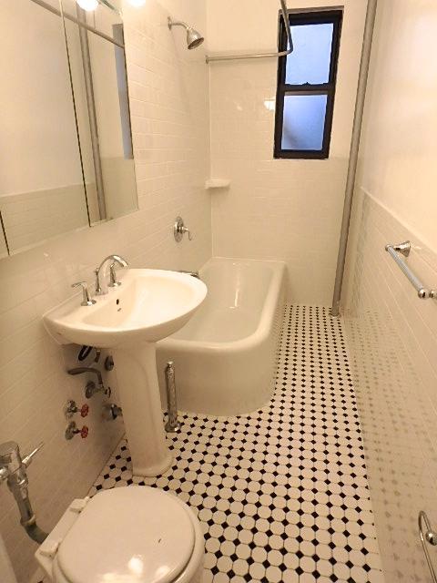228 Centerview Dr, Cincinnati, OH 45238 photo 4