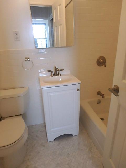 301 Parktrace Ct, Cincinnati, OH 45238 photo 4