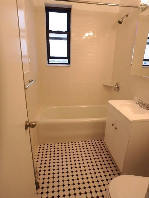 910 Locust Corner Rd, Cincinnati, OH 45245 photo 6