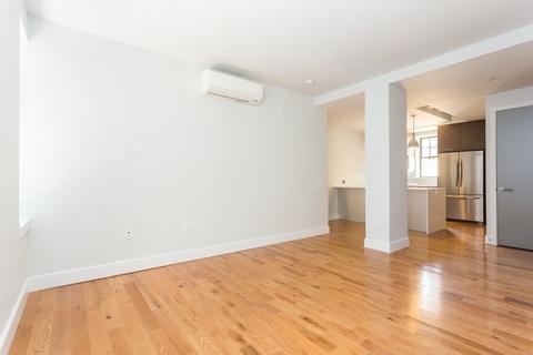 2206 E Hill Ave, Cincinnati, OH 45208 photo 4