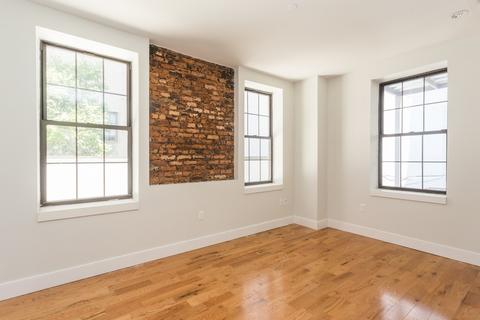 2206 E Hill Ave, Cincinnati, OH 45208 photo 1