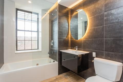 2206 E Hill Ave, Cincinnati, OH 45208 photo 9