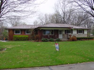 8650 Cavalier Dr, Cincinnati, OH 45231 photo 1