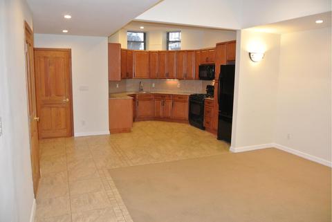 878 Pine Valley Ln, Cincinnati, OH 45245 photo 2