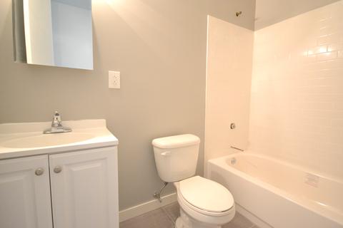 6583 Devonwood Dr, Cincinnati, OH 45224 photo 7