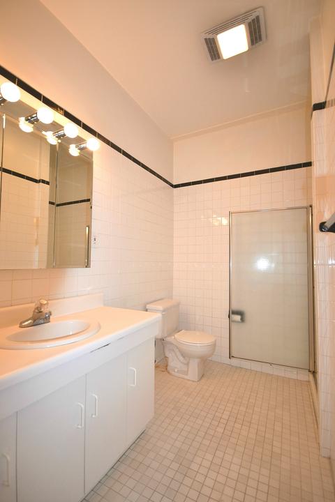 3893 Brigadoon Dr, Cincinnati, OH 45255 photo 4