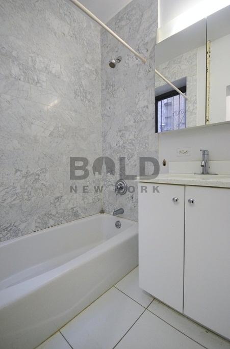 6251 Raytee Ter, Cincinnati, OH 45230 photo 2