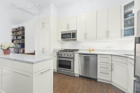 1135 Wells St, Cincinnati, OH 45205 photo 4