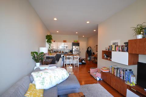 738 Avon Fields Ln, Cincinnati, OH 45229 photo 2
