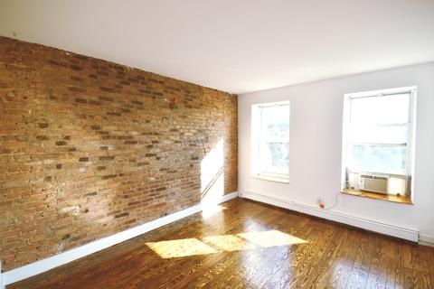3052 Lischer Ave, Cincinnati, OH 45211 photo 1