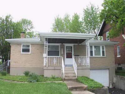 3052 Lischer Ave, Cincinnati, OH 45211 photo 2