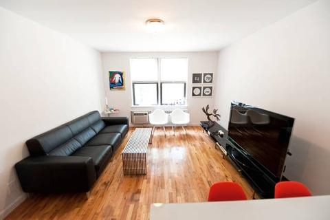 684 Regent Rd, Cincinnati, OH 45245 photo 1